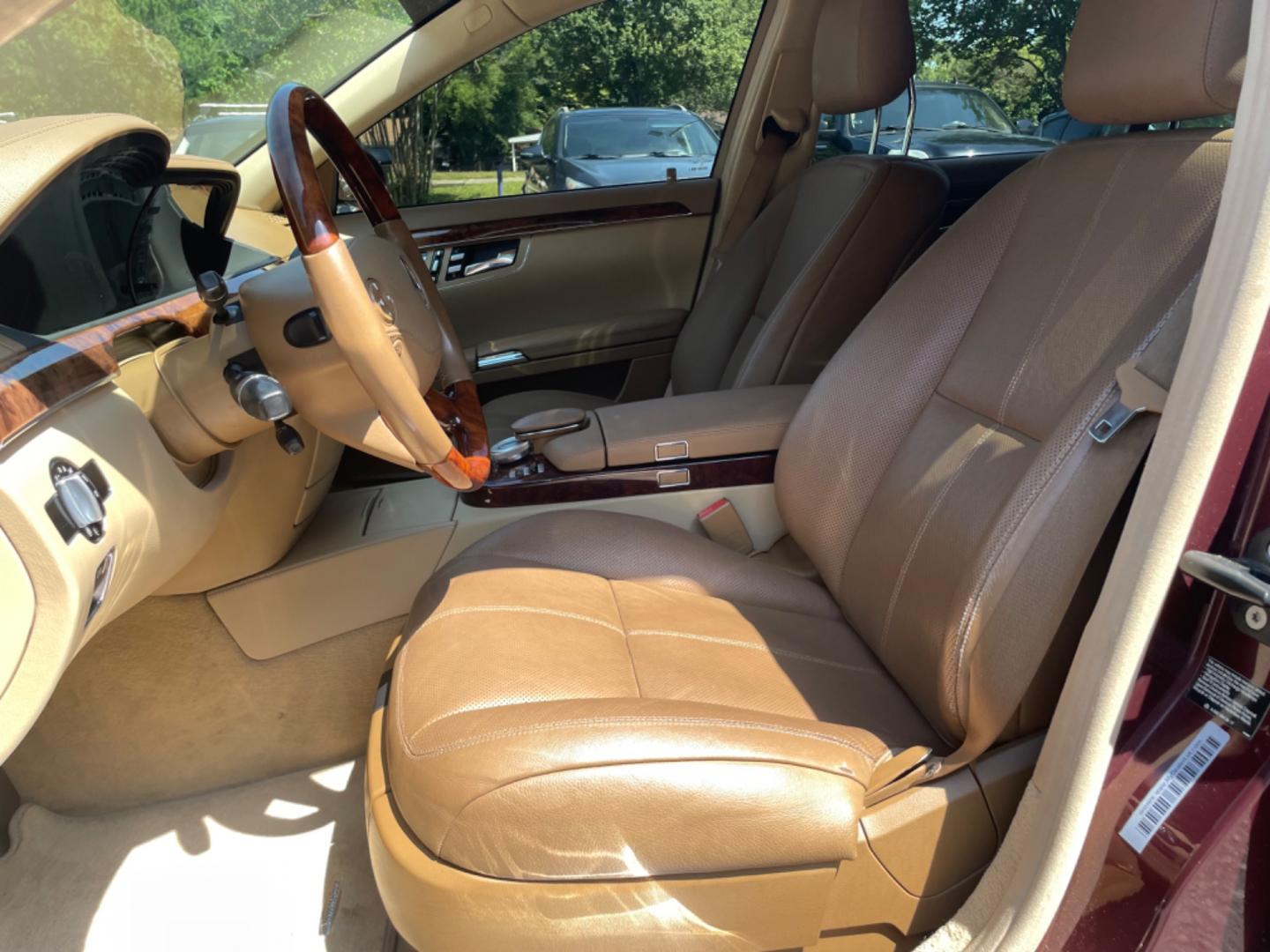 2008 RED MERCEDES-BENZ S-CLASS S 550 (WDDNG71X18A) with an 5.5L engine, Automatic transmission, located at 5103 Dorchester Rd., Charleston, SC, 29418-5607, (843) 767-1122, 36.245171, -115.228050 - Photo#20